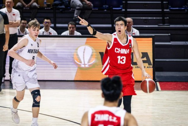 资本E家 再砍24分6板6助！中国男篮又一天才锋线崛起，未来有望冲击NBA？